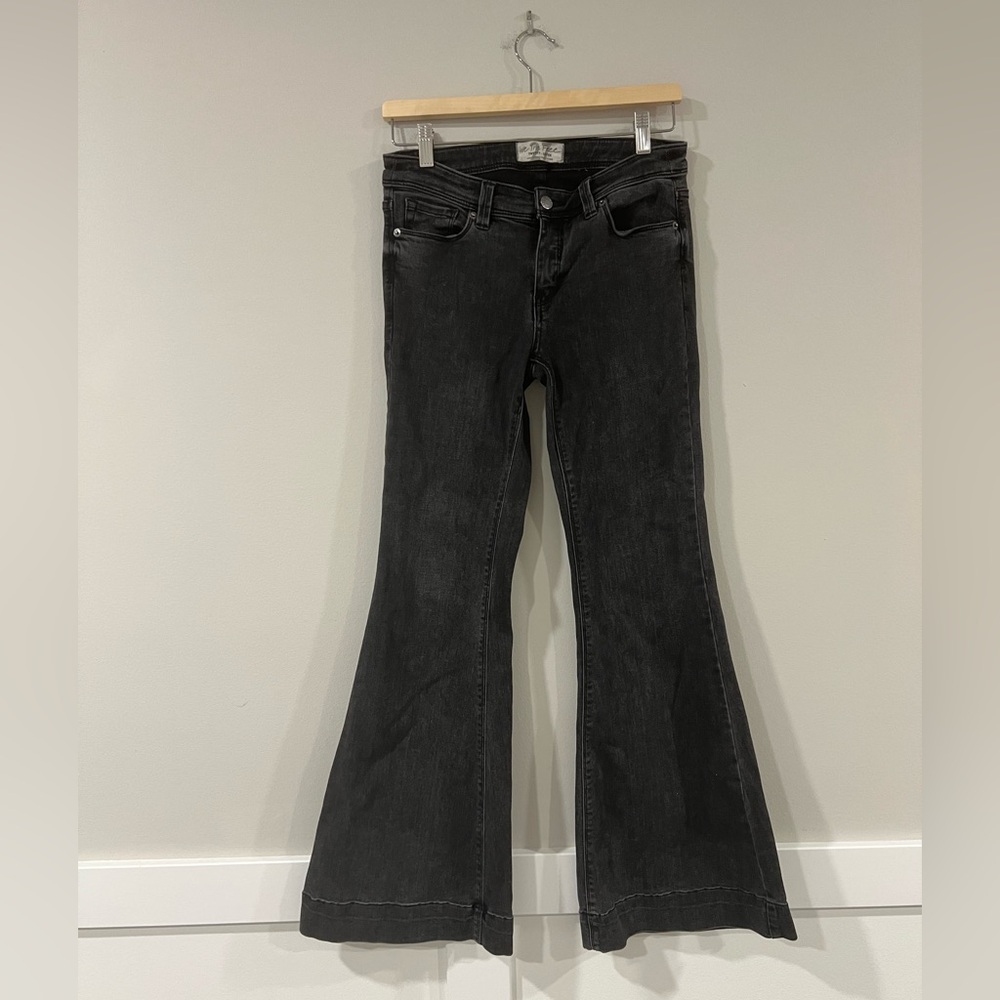 We The Free Flare Jeans – Washed Black Bell Bottom Denim – Size 27